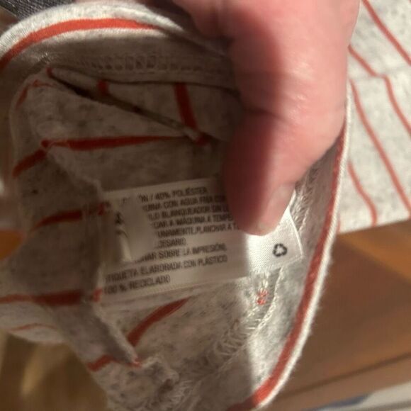 Goodfellow v-neck short sleeve tee men size medium - Picture 6 of 8